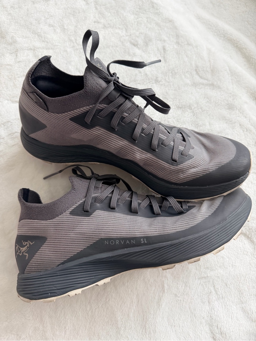 Arc'teryx Norvan SL 3 Trail Running Shoes in Gray M6/W7